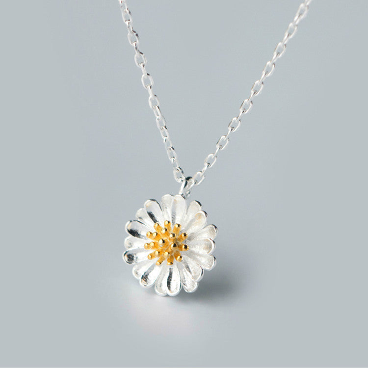Roskva Lightning Necklace