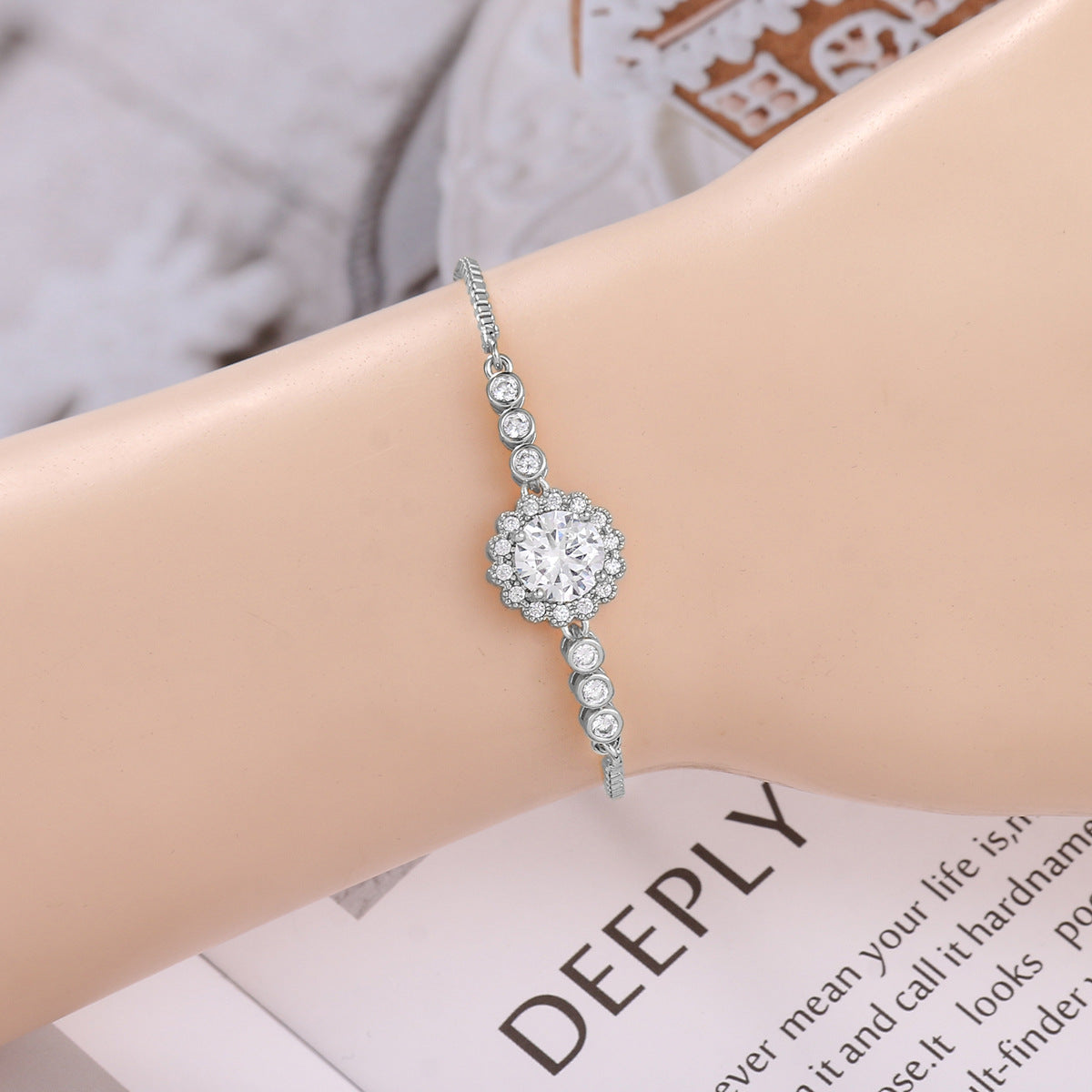 Attract Zircon Bracelet