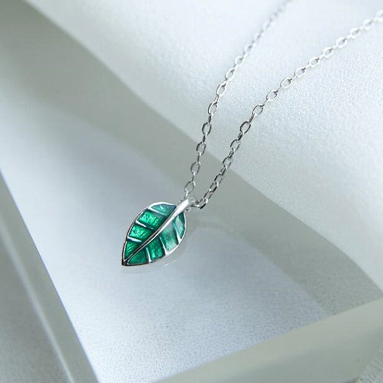 Rovska Zopyros Green Leaf Necklace